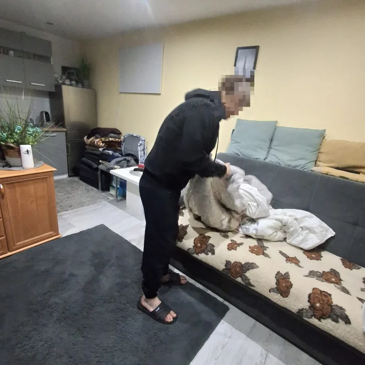 Parczewscy policjanci „odwiedzili” poszukiwanego, gdy spał. Kryjówka w sąsiednim powiecie nie pomogła - Zdjęcie główne