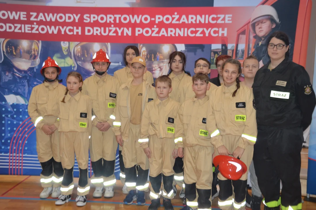 Halowe młodzieżowe zawody sportowo-pożarnicze w Górze Puławskiej