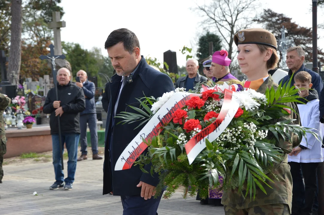 Odsłonięcie nagrobka żołnierza AK Karola Chlebickiego w Chodlu