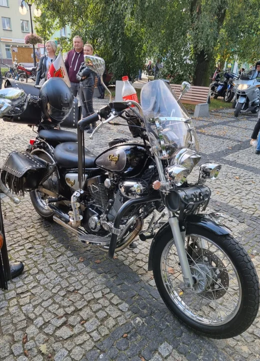 Motoweterani i miłośnicy starej motoryzacji zaprosili na Retro Niedzielę