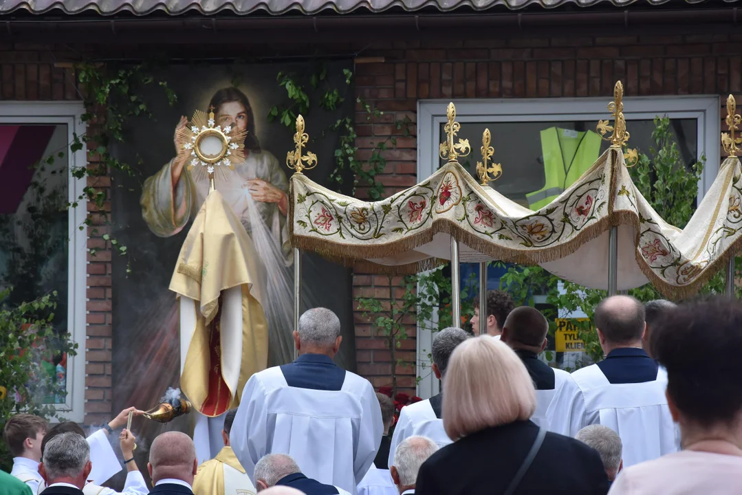 Procesja w parafii pw. św. Marii Magdaleny w Biłgoraju