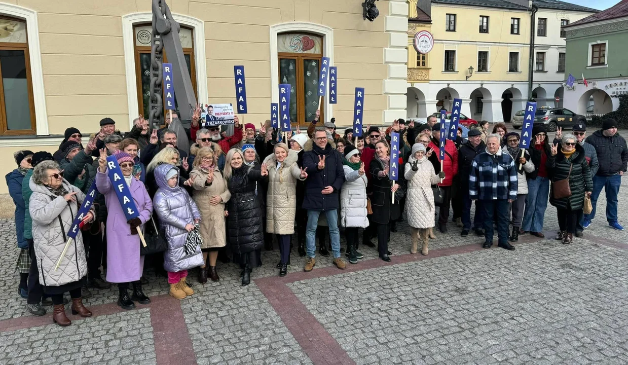 Zamość zbiera dla Trzaskowskiego (foto) - Zdjęcie główne