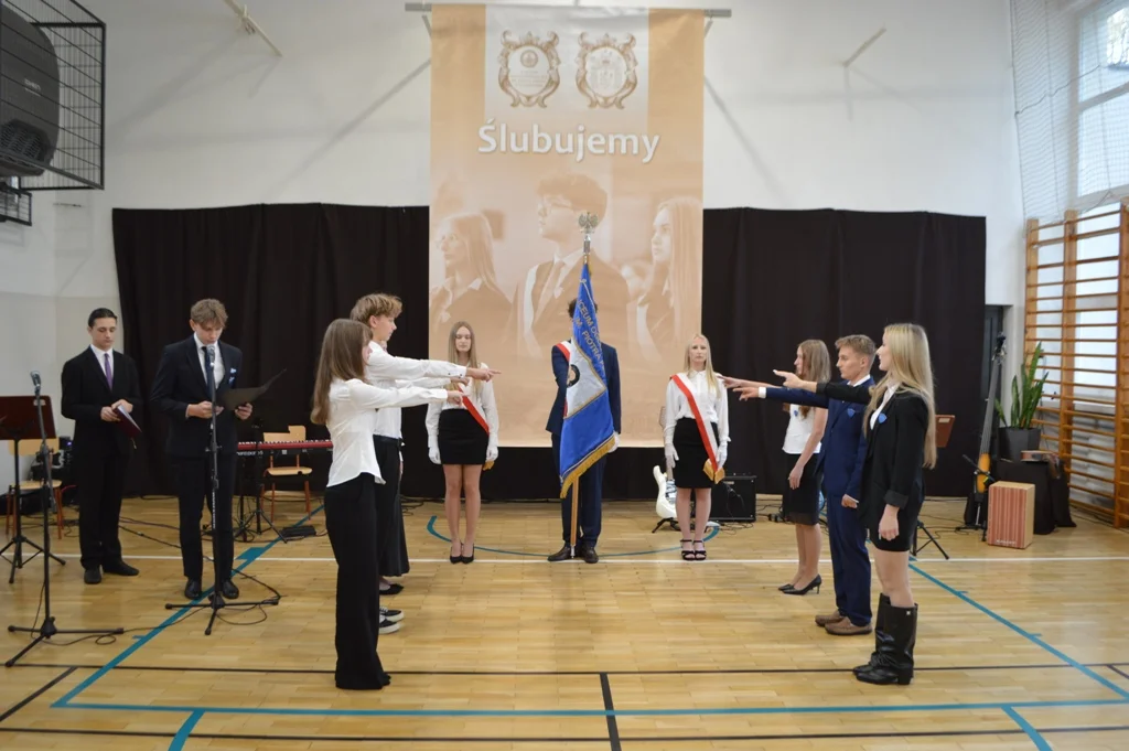 Ślubowanie w II LO