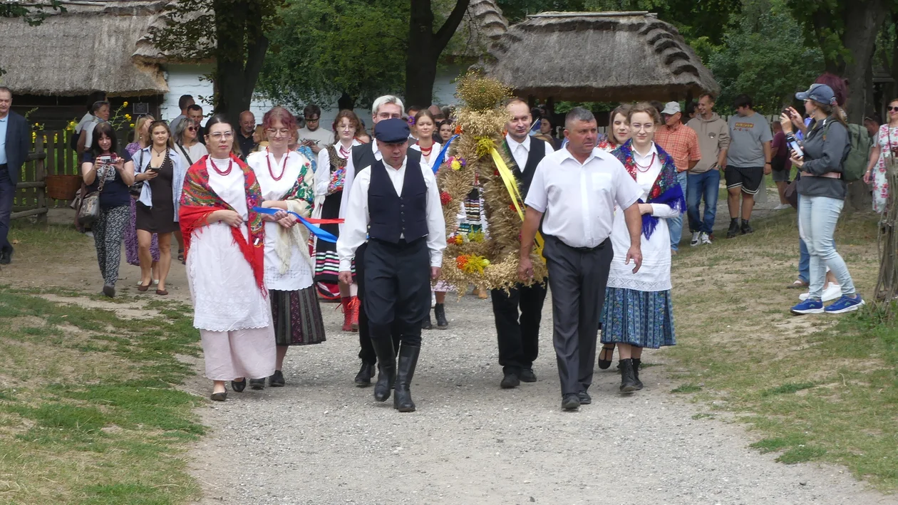 Dożynki Dworskie w Muzeum Wsi Lubelskiej. Mamy zdjęcia - Zdjęcie główne