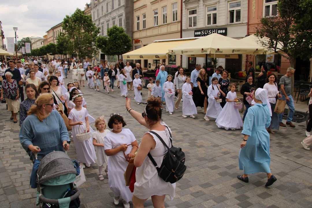 Procesja Bożego Ciała w archikatedrze lubelskiej