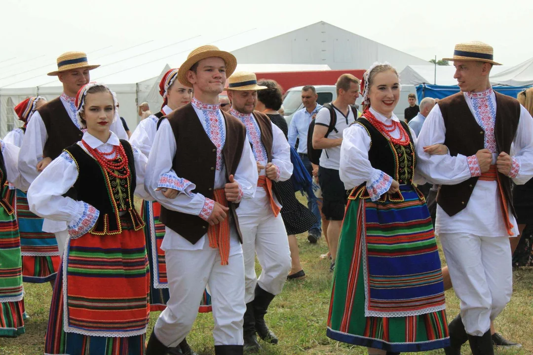 Korowód dożynkowy - Dożynki Wojewódzkie Radawiec 2023