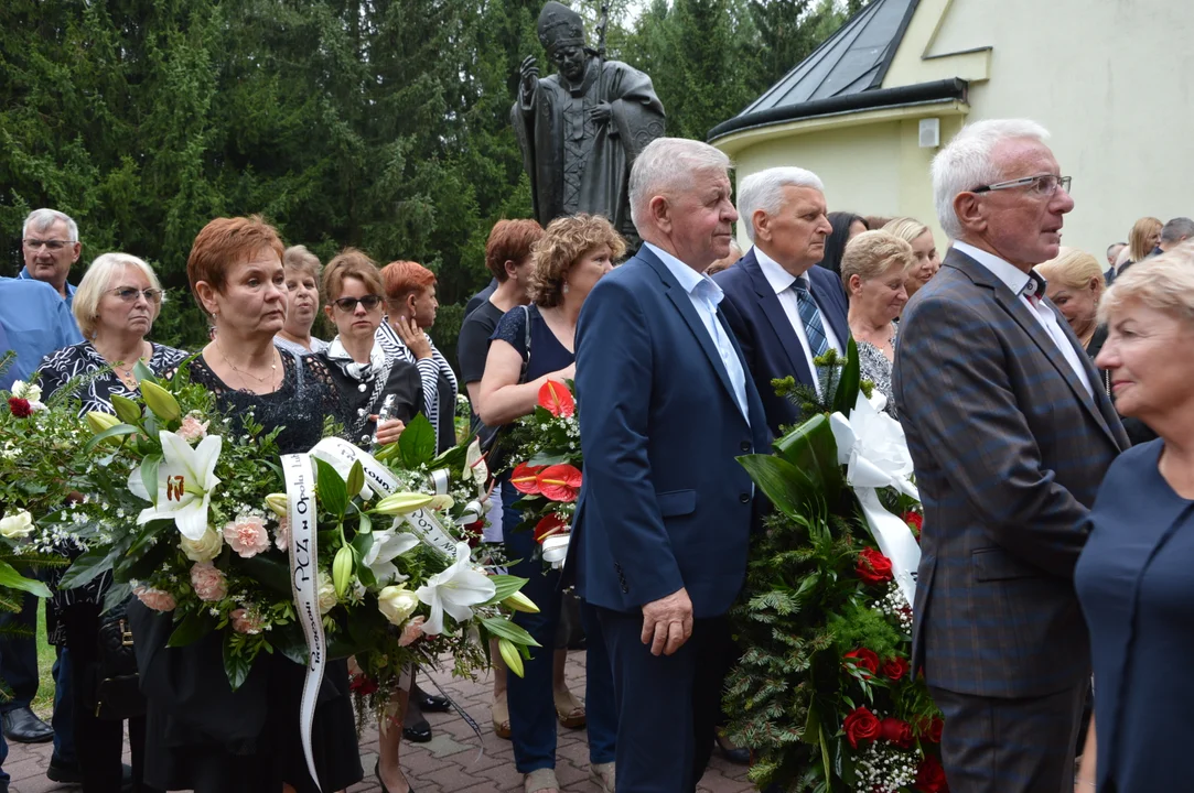 Uroczystości pogrzebowe Gabrieloa Maja, prezesa Powiatowego Centrum Zdrowia w Opolu Lubelskim