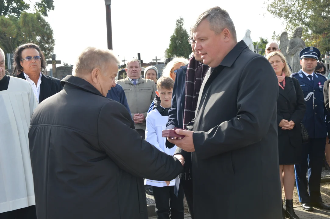 Odsłonięcie nagrobka żołnierza AK Karola Chlebickiego w Chodlu