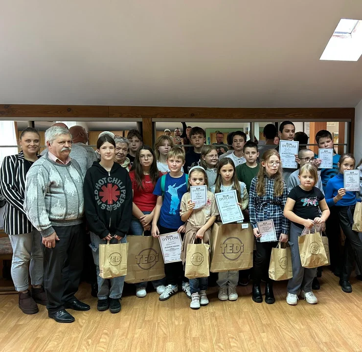 Strategia, emocje i fair play. Za nami III Turniej Szachowo-Warcabowy w Wąwolnicy