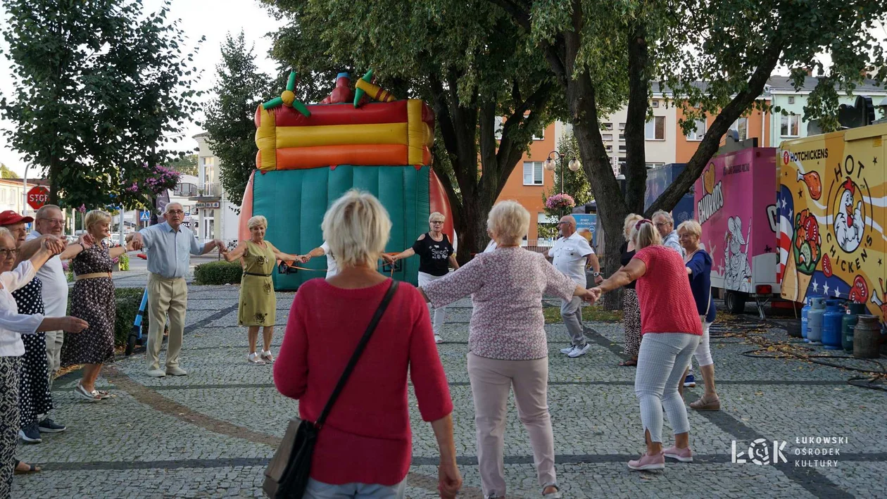 Żarciowozy i potańcówka w Łukowie