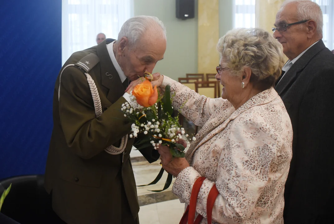 Przeżył całą Polską historię, poznał Piłsudskiego, należał do AK. Major Bogdan Walas skończył 100 lat [ZDJĘCIA] - Zdjęcie główne