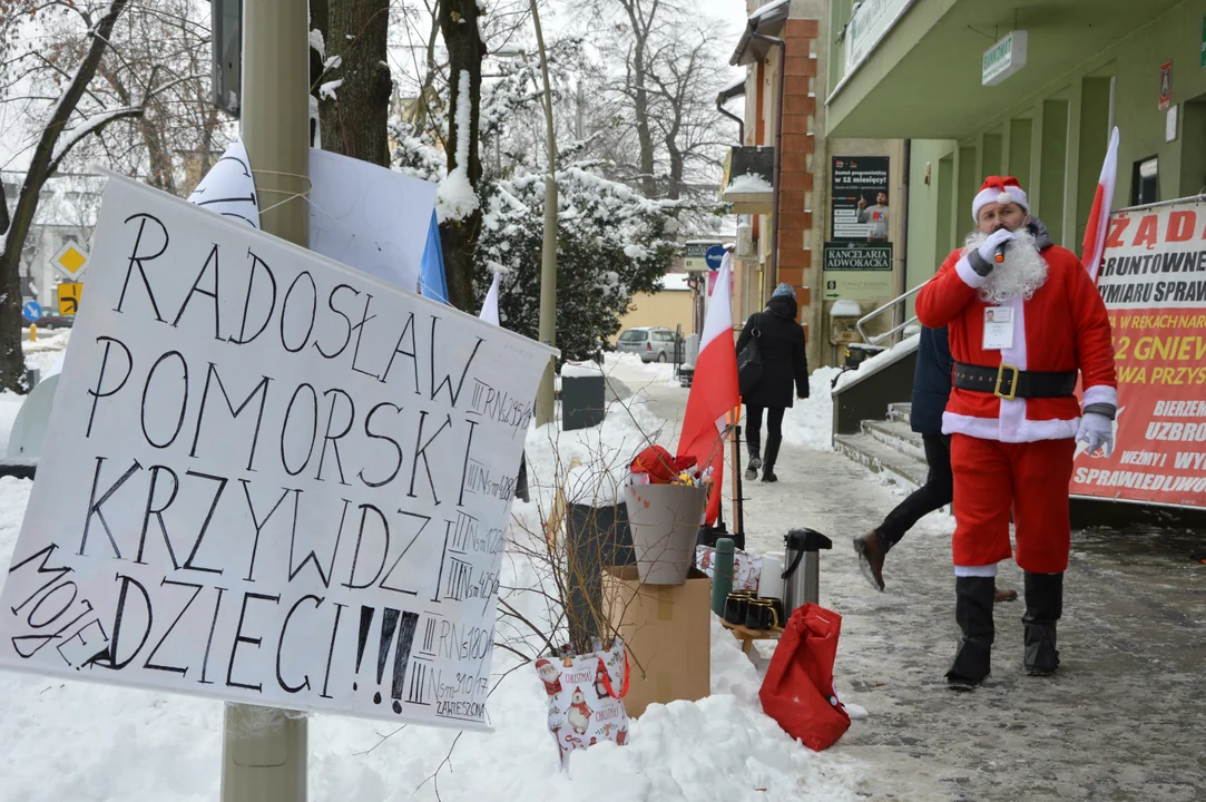 Protest przed Sądem Rejonowym w Opolu Lubelskim