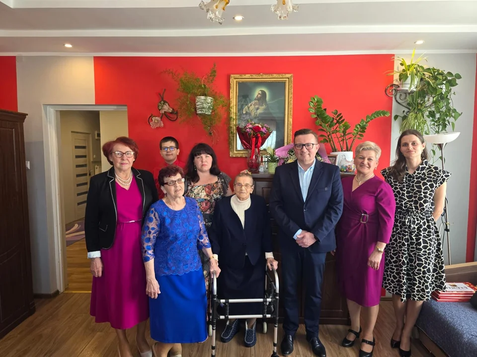 101 lat i wciąż pełna uśmiechu. Wyjątkowy jubileusz w gminie Trojanów