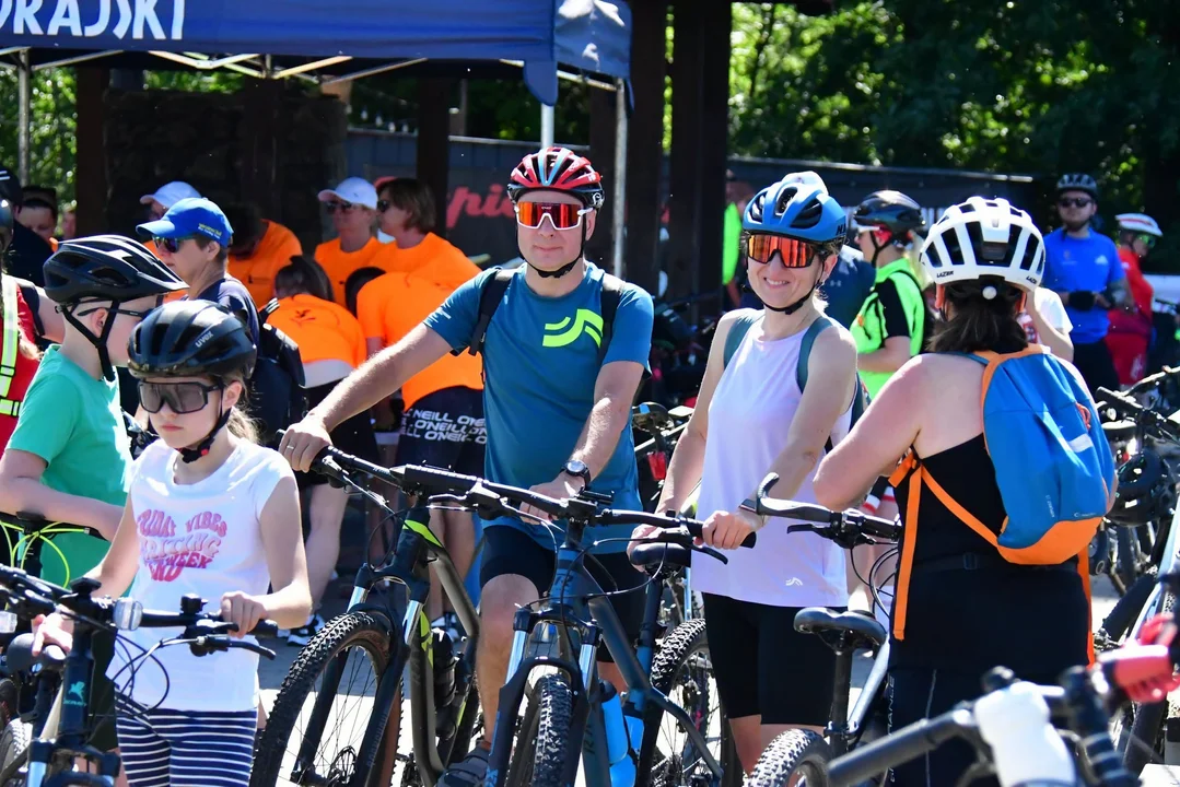 Na dwóch kółkach przez Roztocze! Za nami Rajd Rowerowy „Tour de Roztocze”  (foto) - Zdjęcie główne