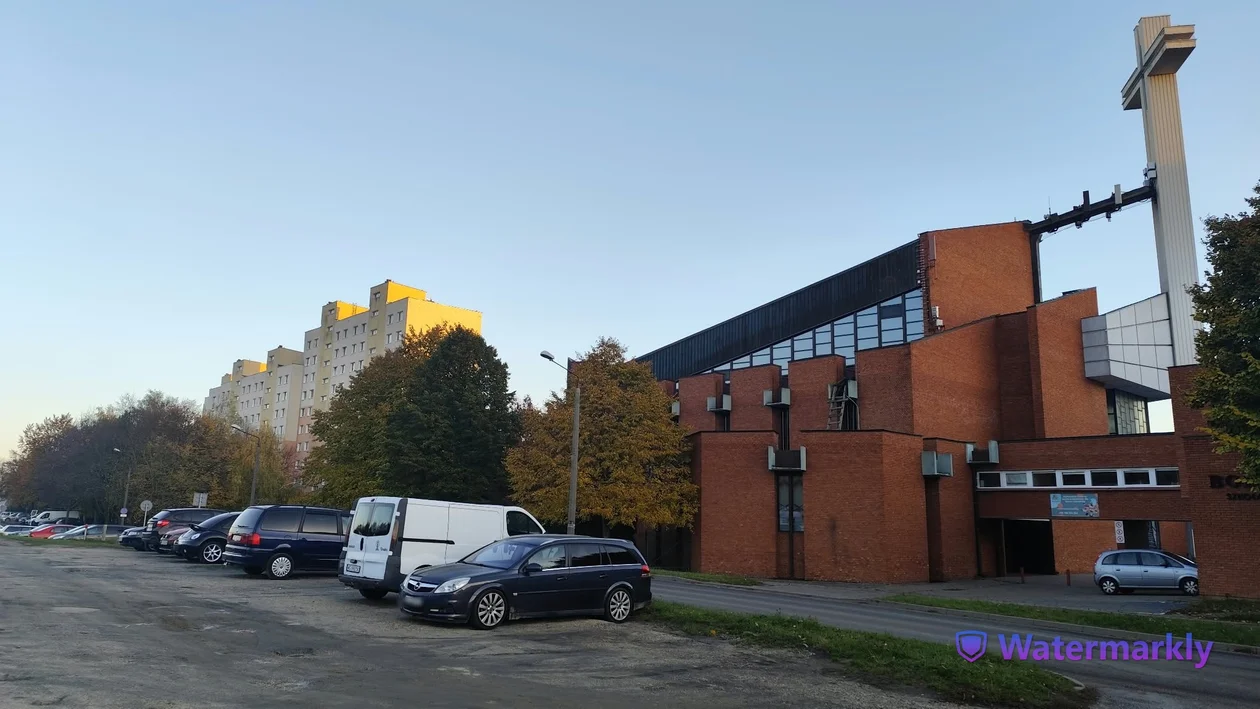 Dzielnica Czechów Północny. Koniec z parkowaniem w błocie. Idzie wyczekiwana zmiana przy parafii