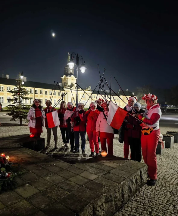 Klub Nordic Walking - CHODZĘ z SERcEM pamięta o narodowych bohaterach - Zdjęcie główne