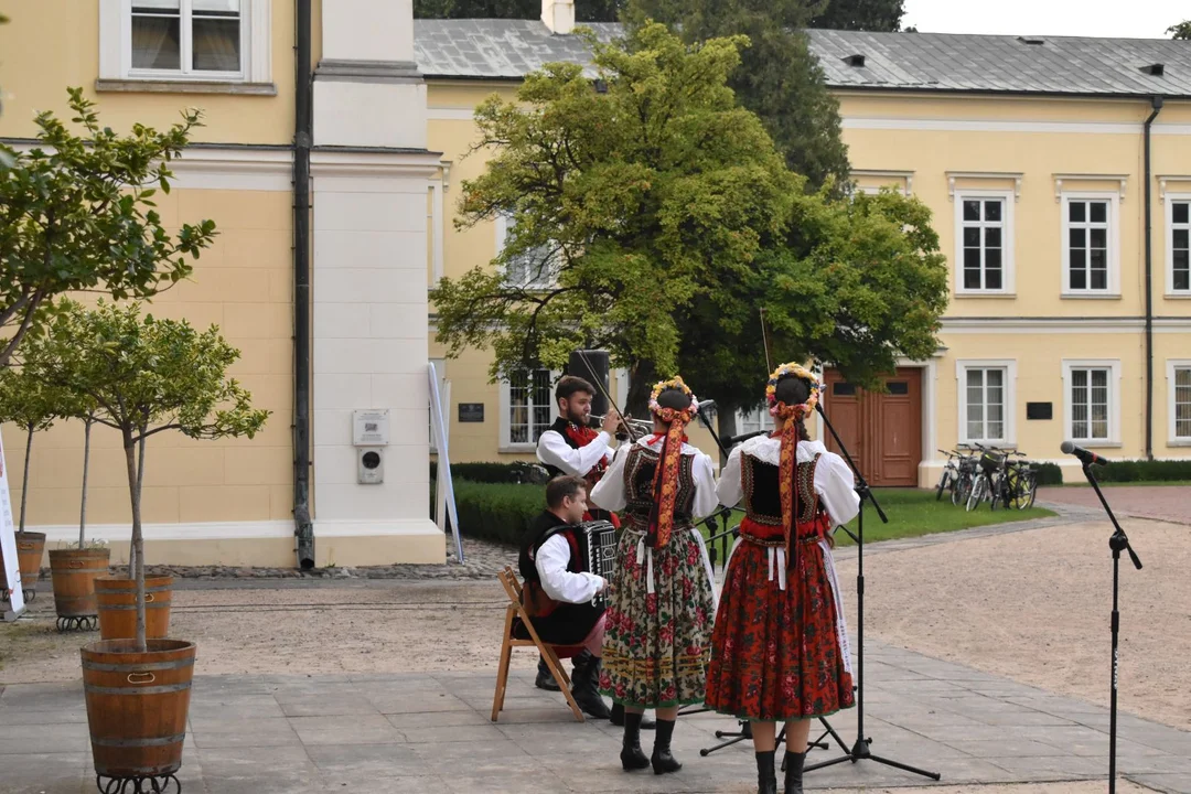 Za nami 3 dzień Międzynarodowego Festiwalu Folklorystycznego. Zobacz fotorelację prosto ze Skweru Niepodległości