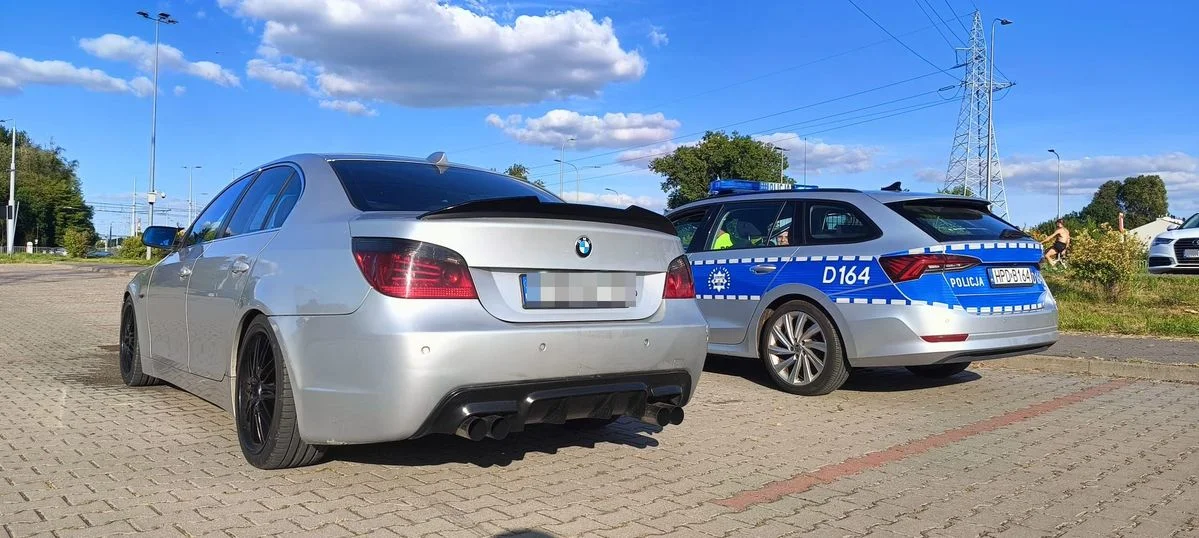 Lublin: Policja kontynuuje akcje "Stop Drift". Blisko 35 wykroczeń i kilkanaście zatrzymanych dowodów