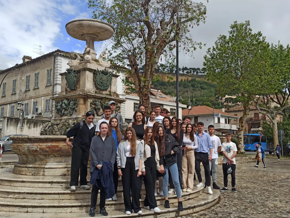 Uczniowie z Zespołu Szkół Ekonomicznych rozpoczęli zagraniczny staż we Włoszech (ZDJĘCIA) - Zdjęcie główne