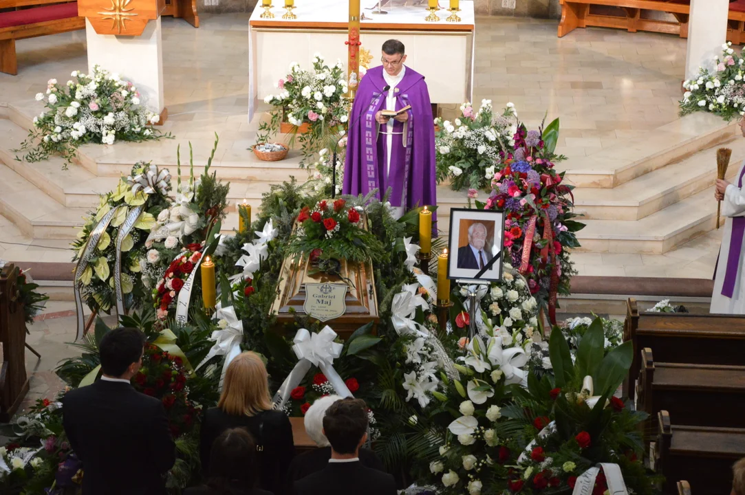 Uroczystości pogrzebowe Gabrieloa Maja, prezesa Powiatowego Centrum Zdrowia w Opolu Lubelskim