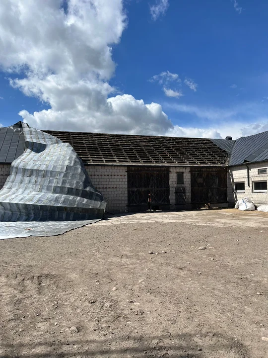 Burze i wichury na Lubelszczyźnie. Ponad 450 interwencji i jedna osoba poszkodowana