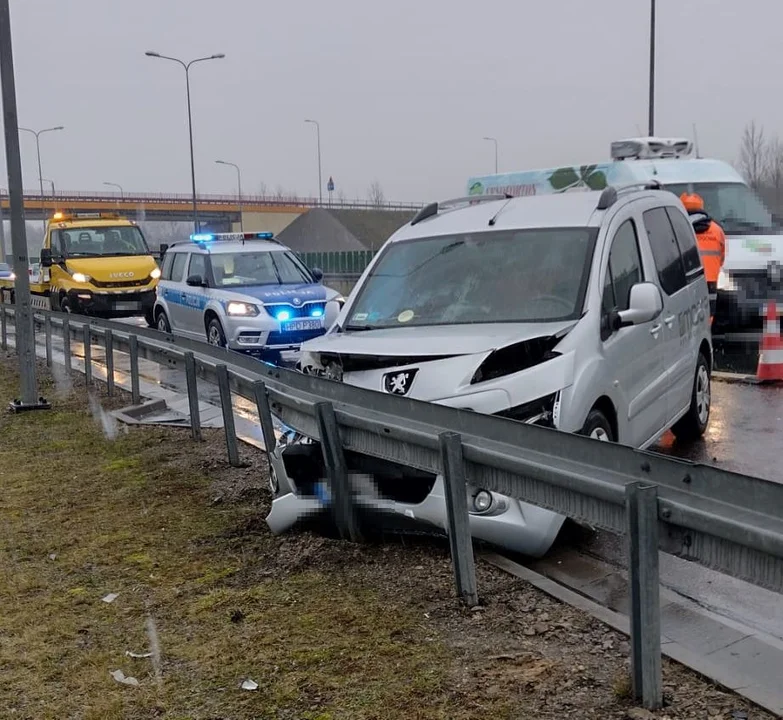 Powiat puławski: Dwa wypadki na S17