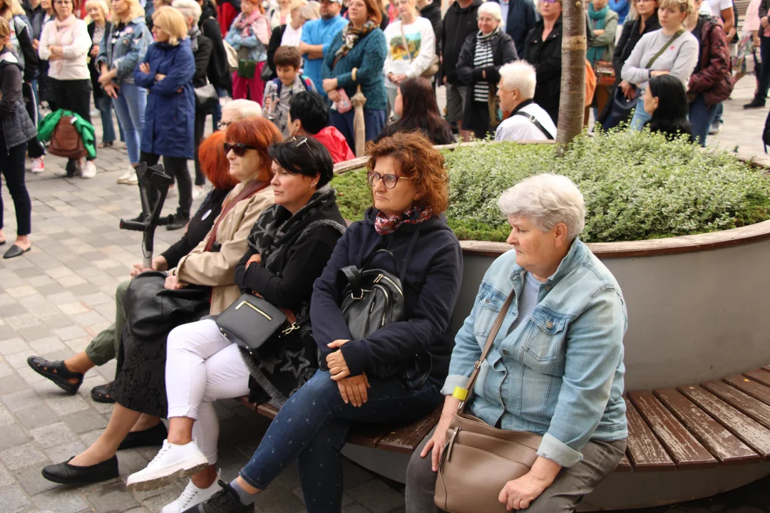 "Ani jednej więcej". Protest w Lublinie po śmierci ciężarnej Doroty