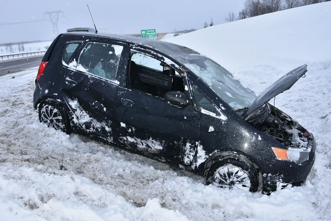 Dachowanie na ekspresówce pod Kurowem