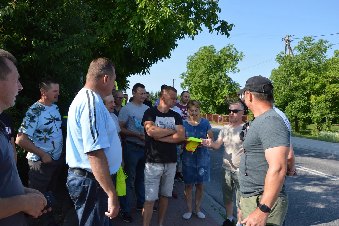 Protest producentów malin w Opolu Lubelskim