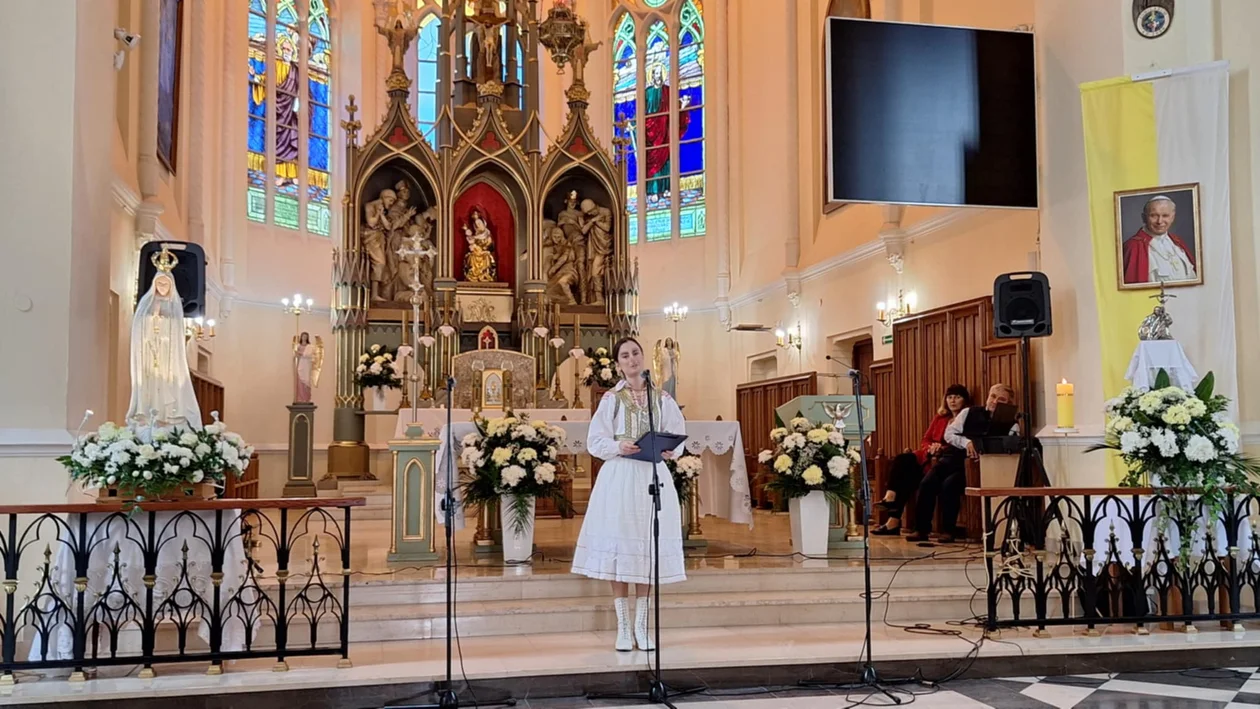 Przegląd Pieśni Maryjnej w Wąwolnicy