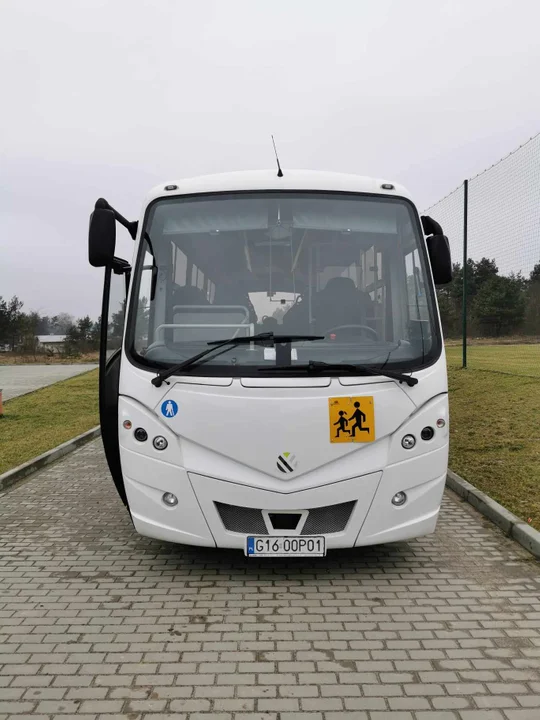 Przekazanie nowego autobusu szkolnego