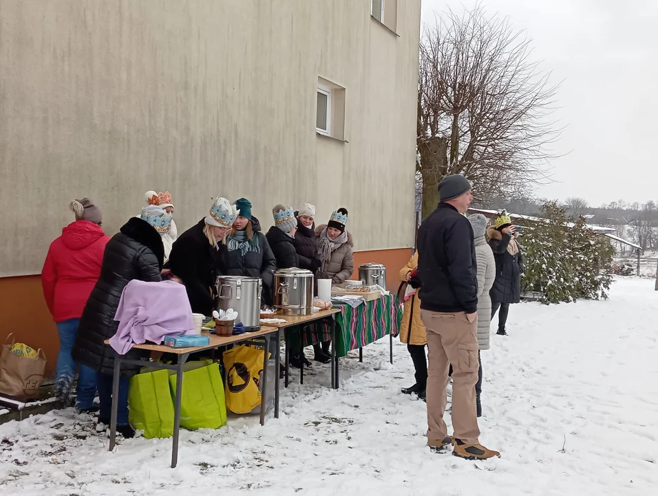 Parafianie z Wilczysk w Orszaku Trzech Króli