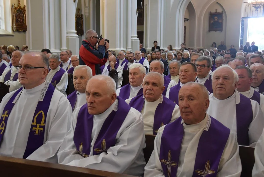 Uroczystości pogrzebowe śp. ks. kanonika Henryka Prządki