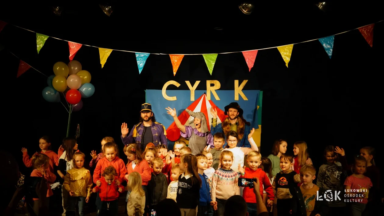 Niedziela z teatrem „Cyrk w ogrodzie”