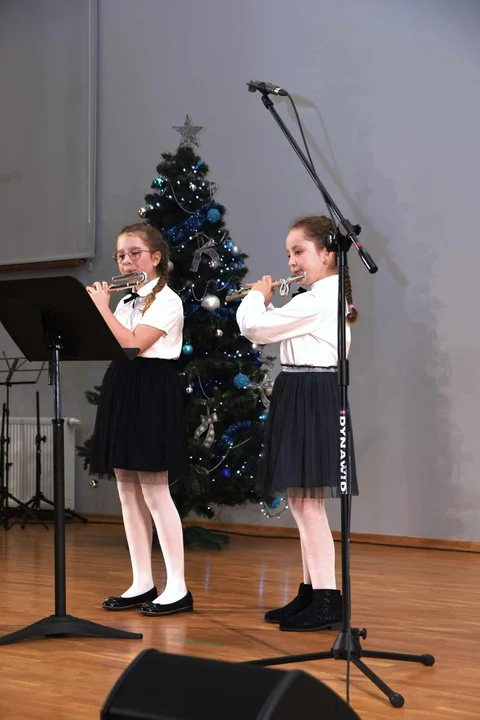 NOWOROCZNY KONCERT UCZNIÓW PAŃSTWOWEJ SZKOŁY MUZYCZNEJ W ŁUKOWIE