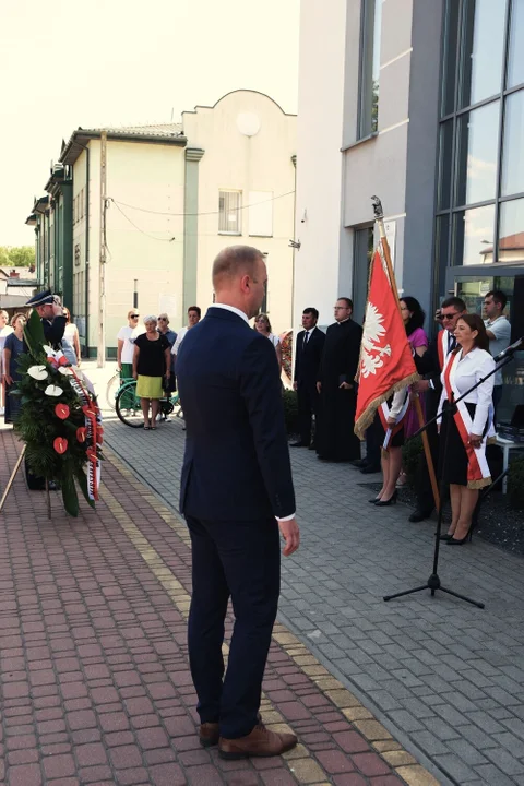 Odsłonięcie tablicy w Adamowie