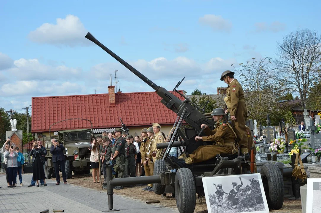 Chodel: Oddali hołd żołnierzom walczącym pod Monte Cassino (ZDJĘCIA) - Zdjęcie główne