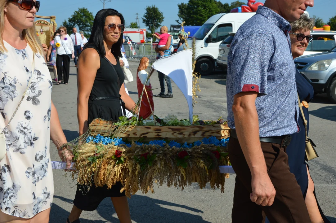 W niedzielę w Józefowie nad Wisłą odbyły się Dożynki Gminne