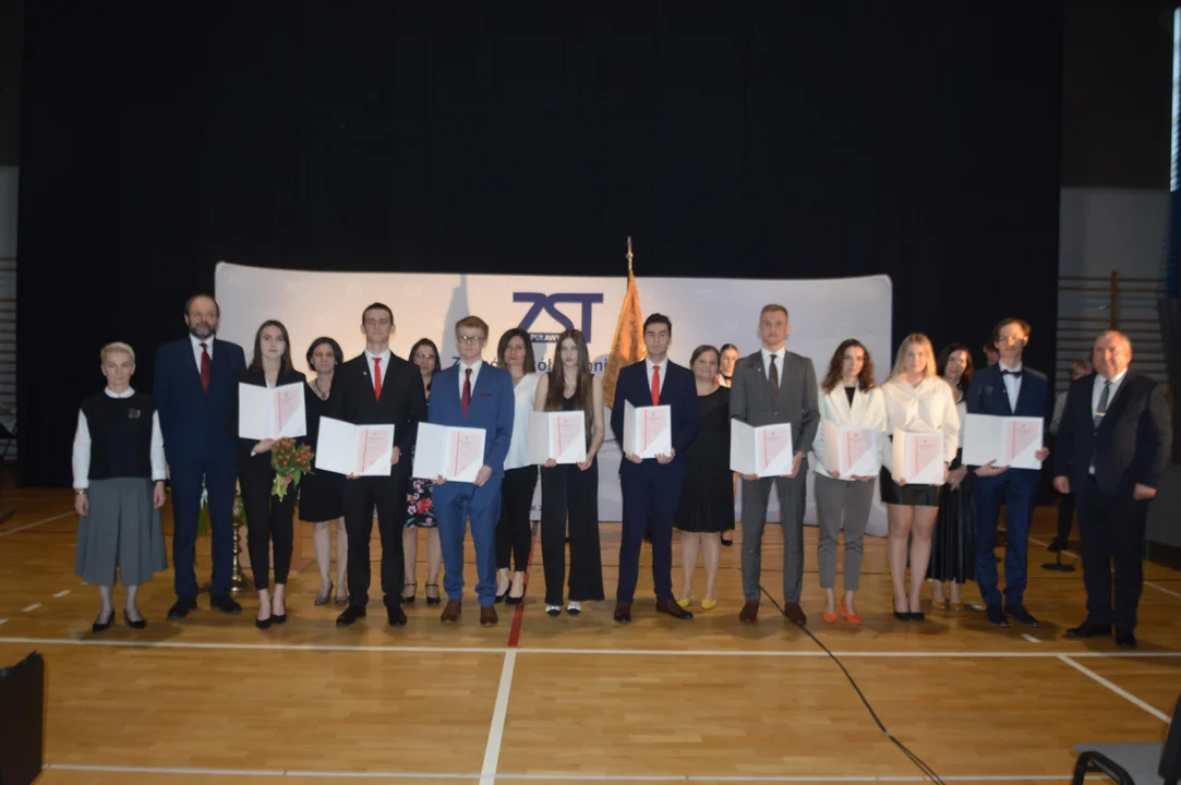 Zakończenie roku szkolnego dla maturzystów w ZST im. Marii Skłodowskiej-Curie w Puławach (zdjęcia)