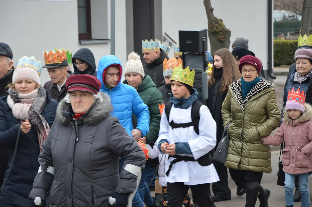 Orszak Trzech Króli przeszedł ulicami Chodla