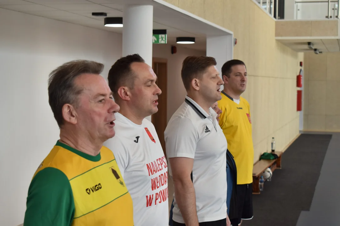 Radni zamienili garnitury na stroje sportowe. Emocje w Arenie Łaskarzew