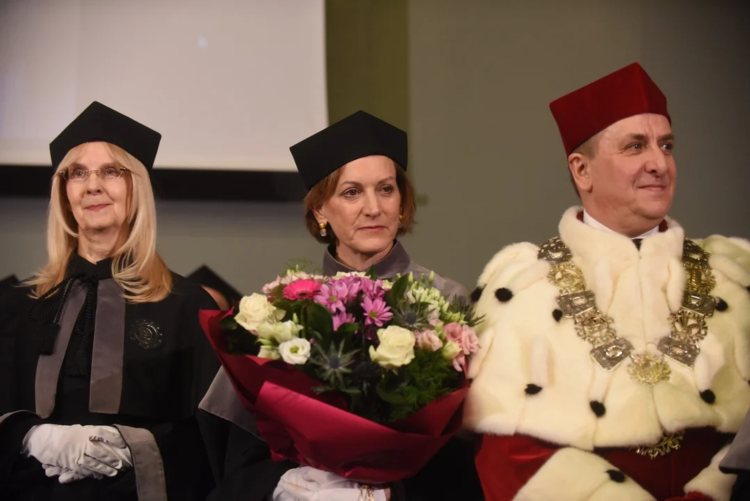 Applebaum, Tokarczuk i Holland. UMCS ma nowych doktorów honoris causa [ZDJĘCIA] - Zdjęcie główne