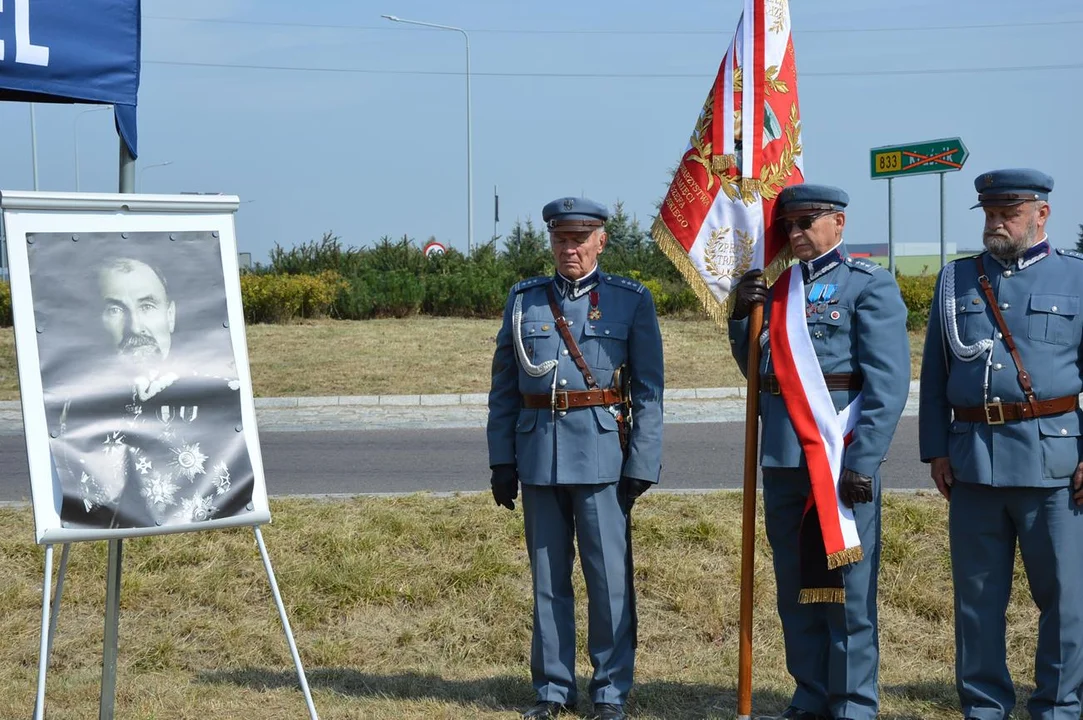 Uroczystość odsłonięcia ronda im. generała Tadeusza Rozwadowskiego w Chodlu