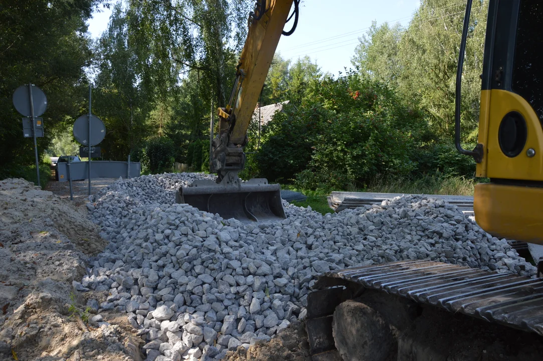 Trwają prace związane z przebudową mostu znajdującego się na ul. Pomorskiej w Opolu Lubelskim