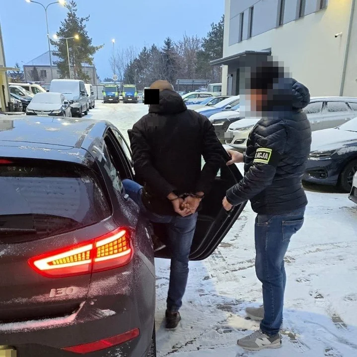 Biała Podlaska: Horror podczas libacji. Dźgnął znajomego nożem, potem użył... widelca