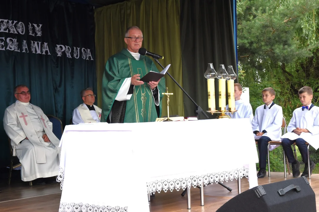 Szkoła Podstawowa w Radoryżu Kościelnym ma nowego patrona. To znany pisarz