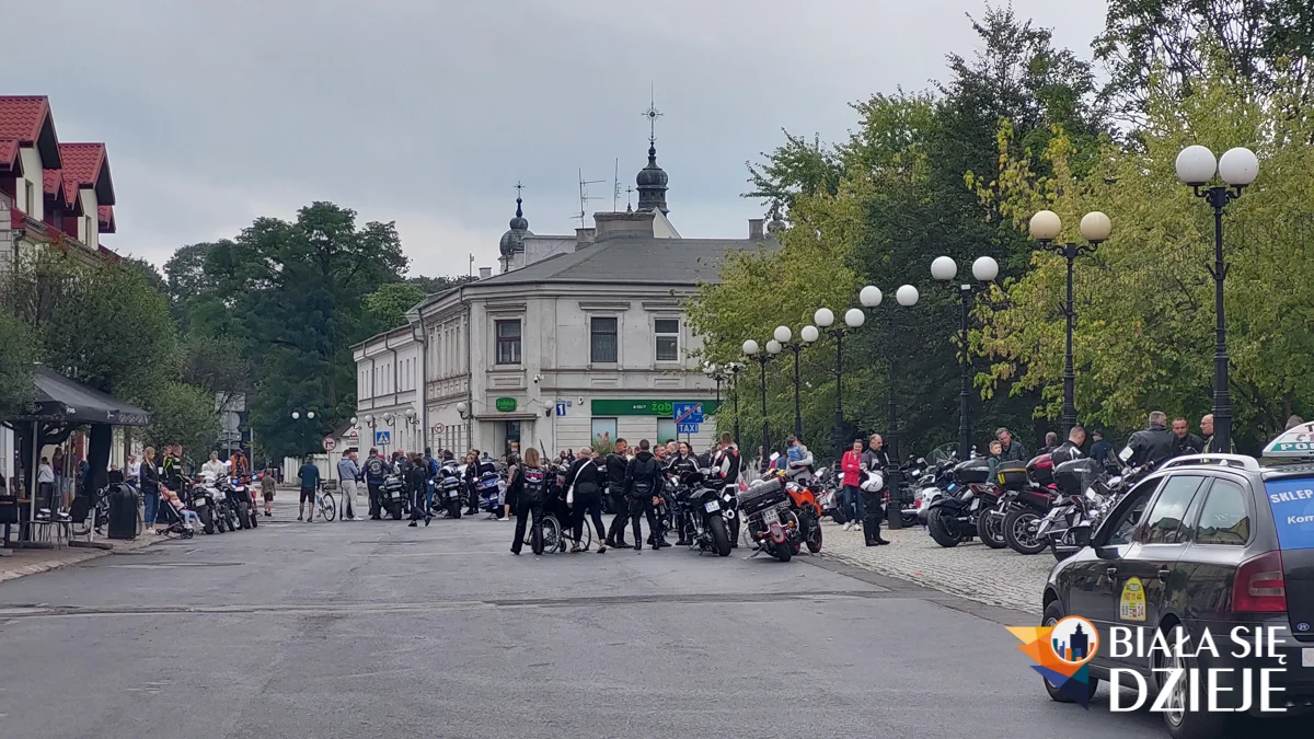 Zakończenie sezonu motocyklowego w Białej Podlaskiej- parada motocyklowa (ZDJĘCIA)