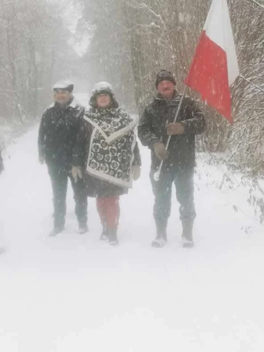 Ożarów: Mieszkańcy mówią: DOŚĆ! (ZDJĘCIA) - Zdjęcie główne