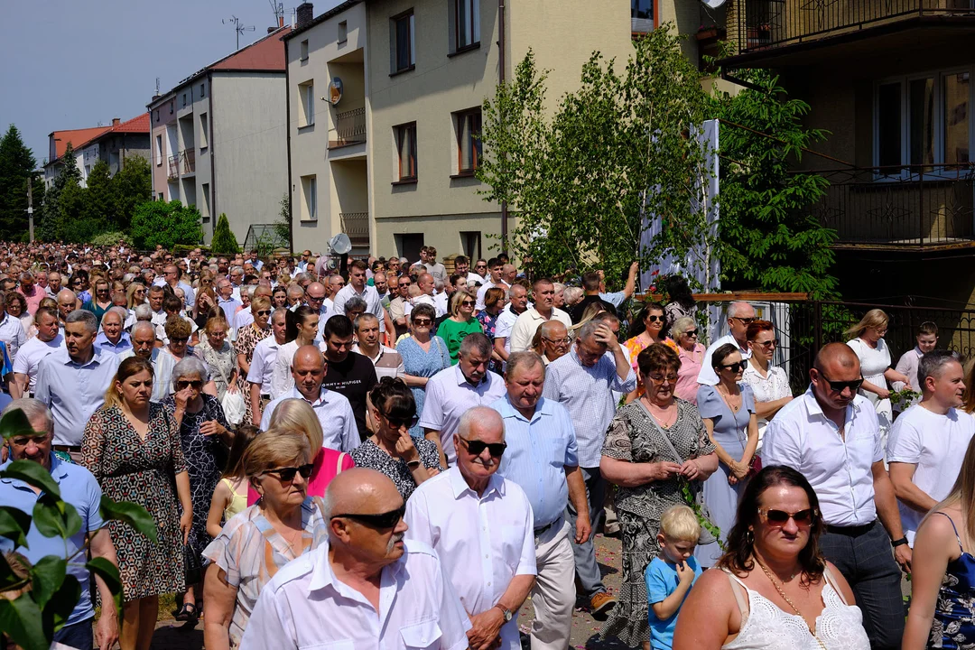 Procesja Bożego Ciała w parafii Matki Kościoła w Łukowie