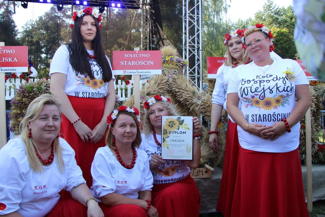 Wieniec ze Starościna wygrał na dożynkach w Kamionce (zdjęcie) - Zdjęcie główne